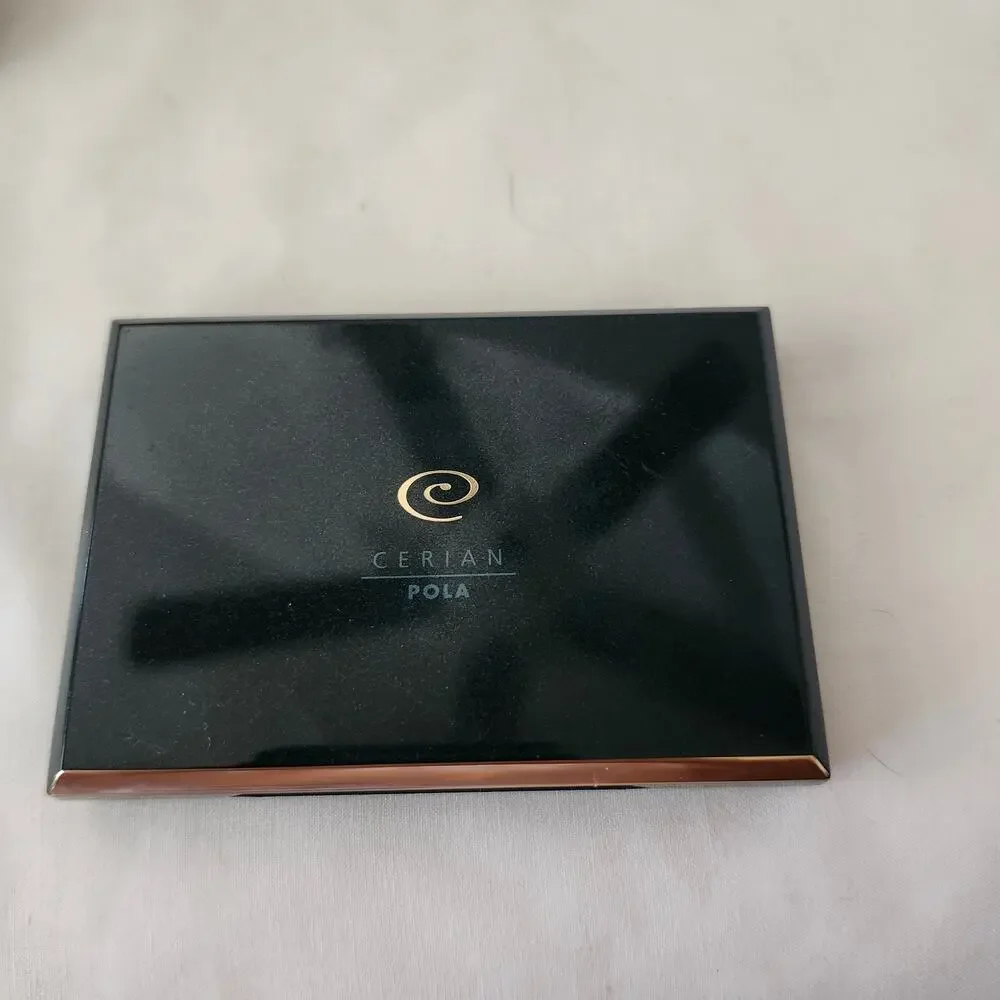 Pressed Powder Pola Cerian .38 Oz Light Deep Tan 17 Mirrored Compact D2